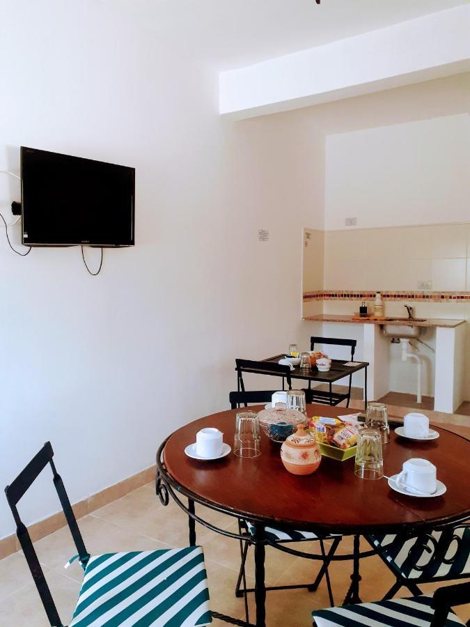 Hostal Los Faroles Chicoana Екстер'єр фото